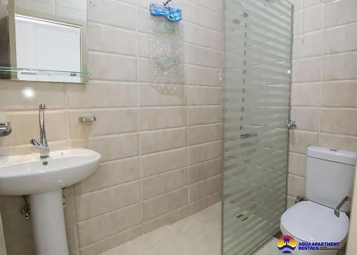 Aqua Tropical Luxury Near El Gouna *